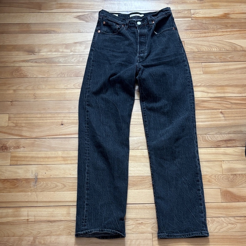 Levi’s rib cage straight ankle black jeans